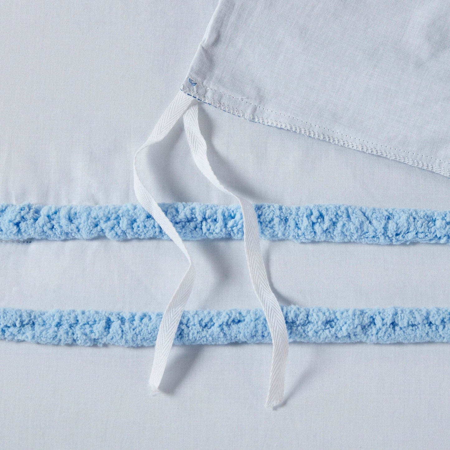 Set copripiumino in cotone Mackenzie con finiture in ciniglia di Intelligent Design Kids