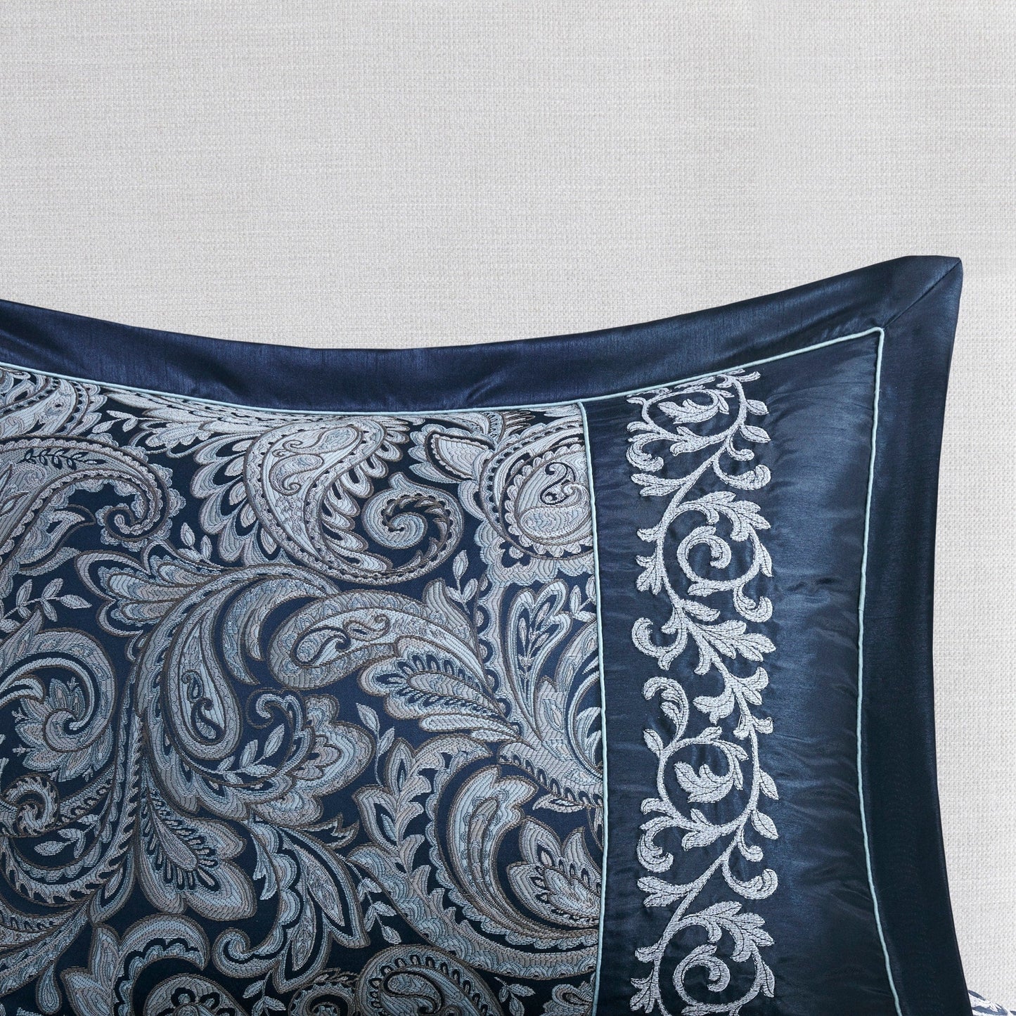 Set copripiumino jacquard Madison Park Elaine Navy da 7 pezzi