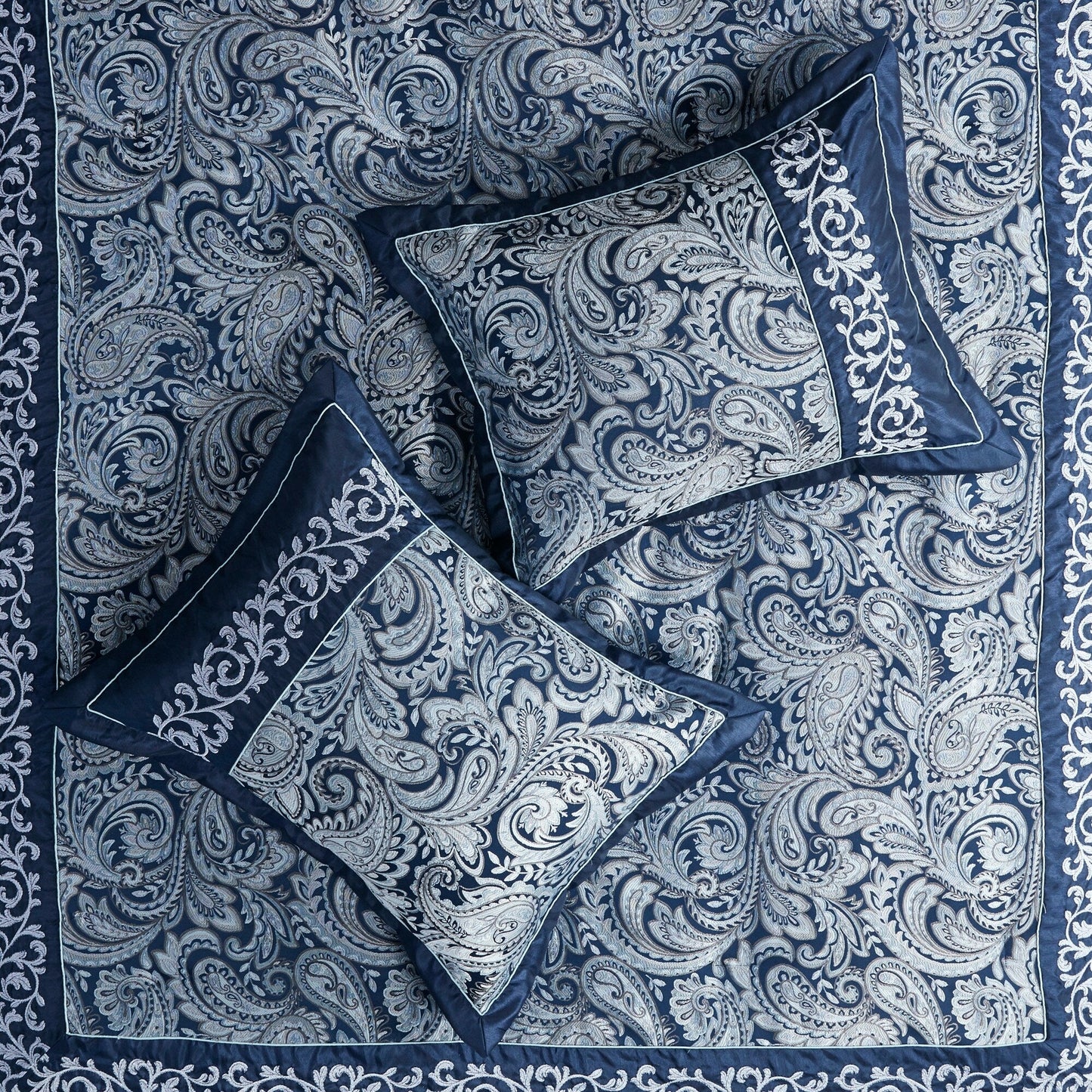 Set copripiumino jacquard Madison Park Elaine Navy da 7 pezzi