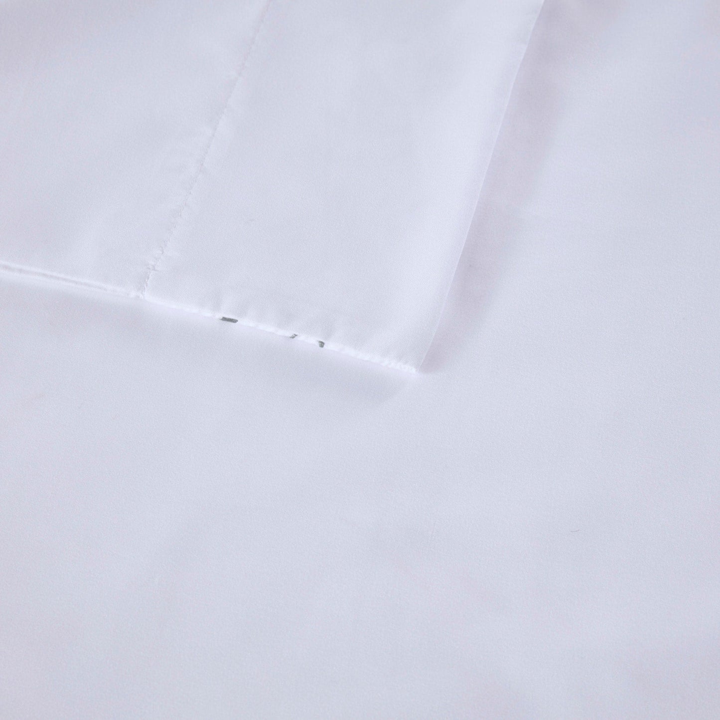 Set di lenzuola in microfibra ricamata Madison Park da 4 pezzi