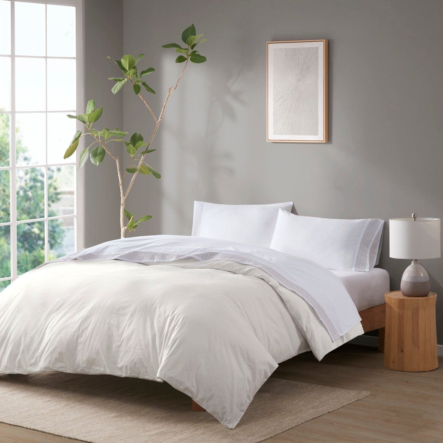 Set di lenzuola in microfibra ricamata Madison Park da 4 pezzi