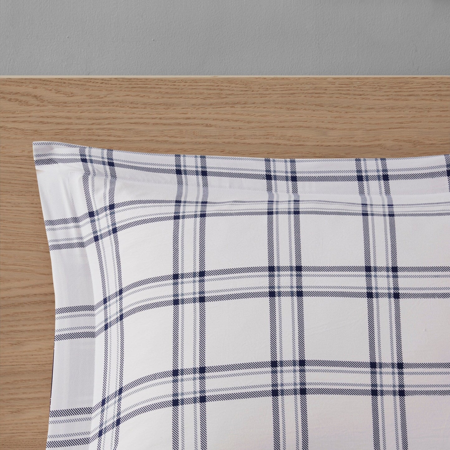 Set copripiumino reversibile Madison Park Essentials Paton Navy con lenzuola