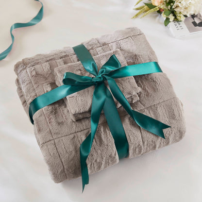 Set copripiumino lungo in pelliccia con stampa posteriore Margot di Madison Park