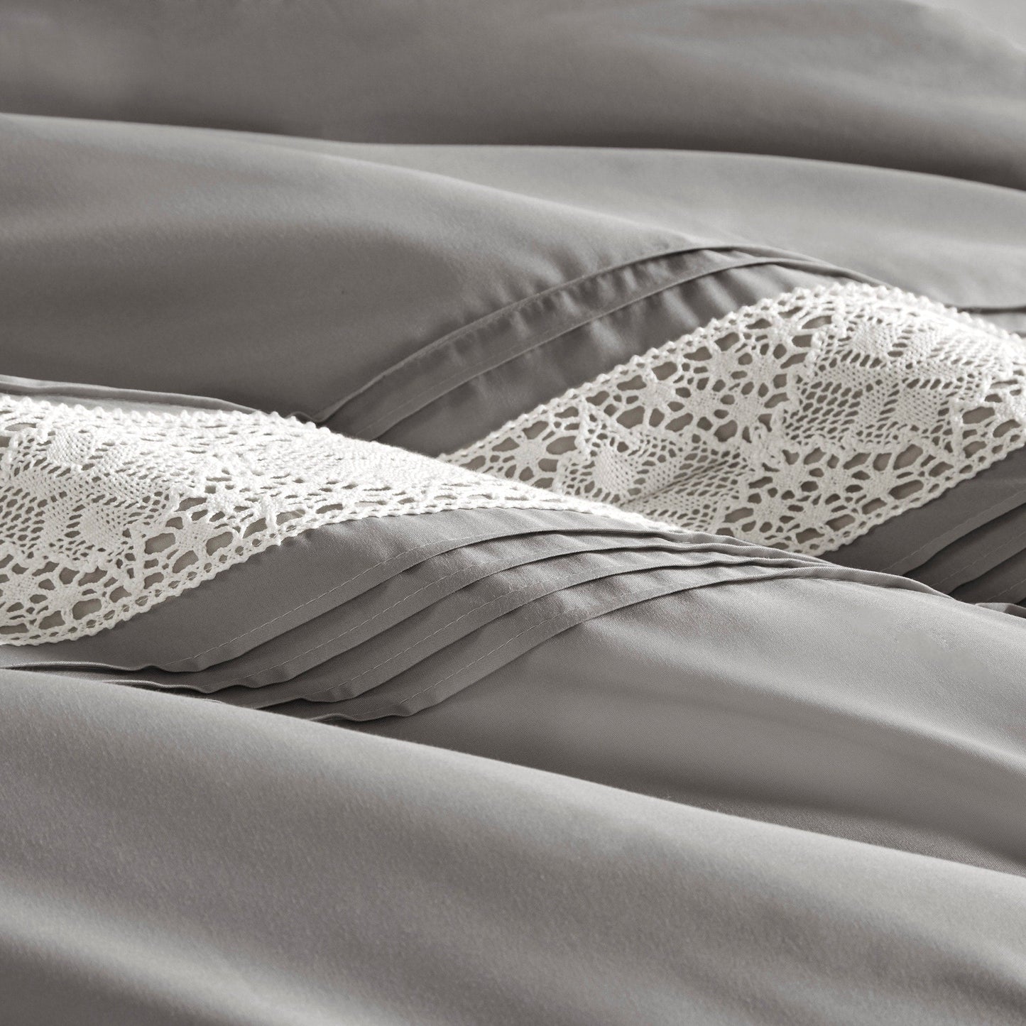 Set copripiumino con bordi in pizzo Marla di Madison Park, 7 pezzi, con cuscini decorativi