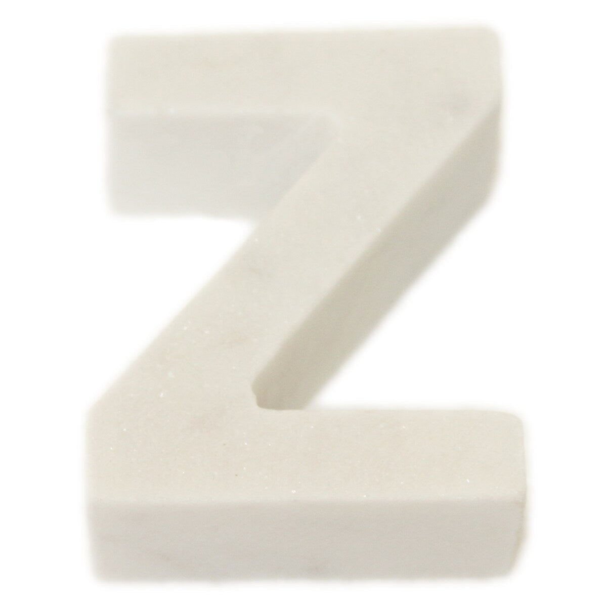 Lettera Helvetica in marmo bianco