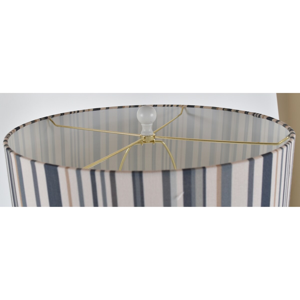 Lampada da terra Maribelle 65H in resina bianca anticata a righe multiple - 65H x 17Rnd