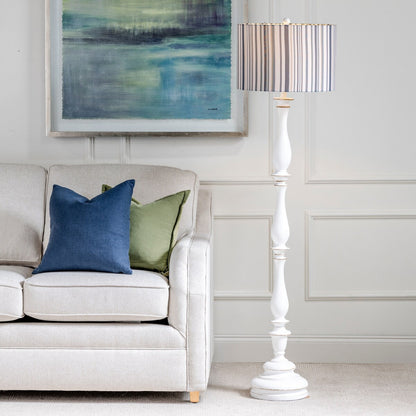 Lampada da terra Maribelle 65H in resina bianca anticata a righe multiple - 65H x 17Rnd