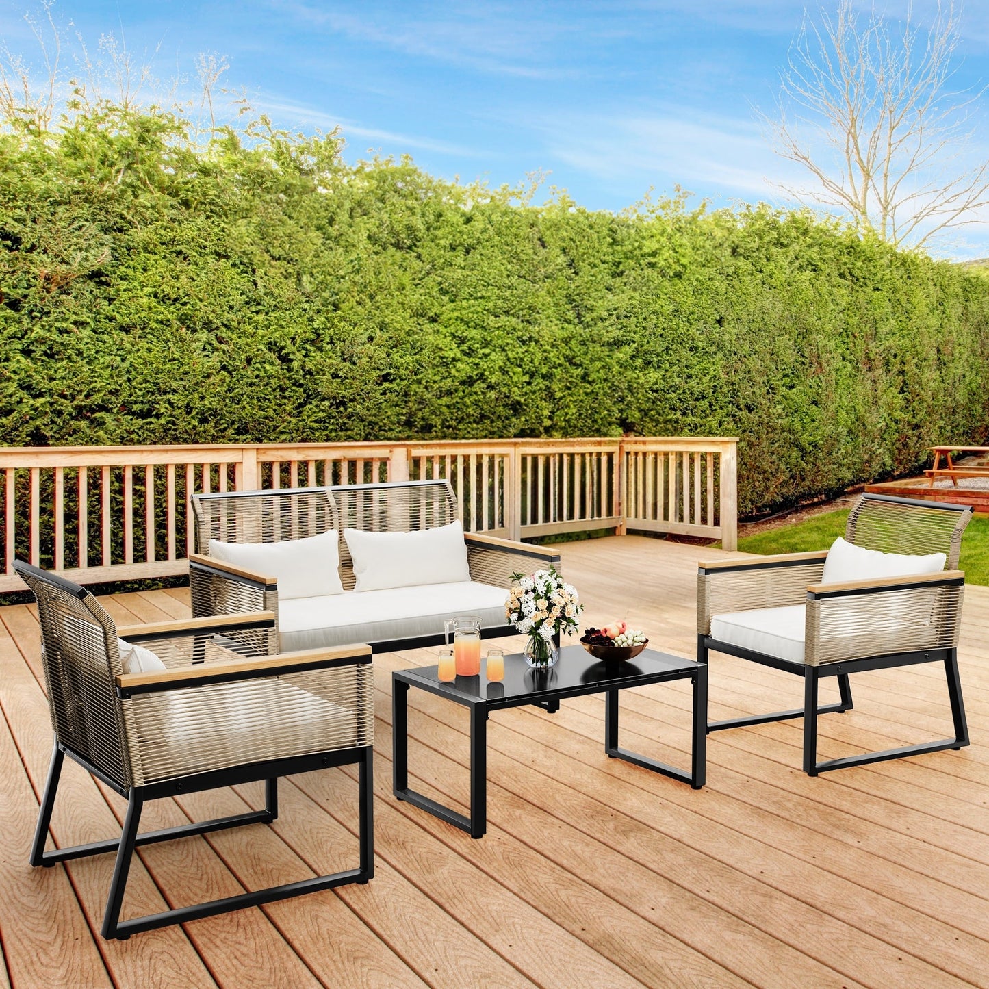 Gruppo di sedute Mcferran per 4 persone con cuscini