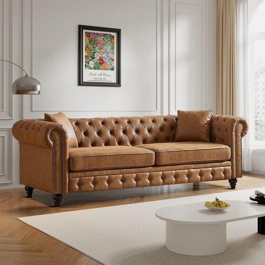 Divano imbottito capitonné standard in stile vintage di metà secolo con finiture a borchie e gambe in legno per soggiorni e centri commerciali