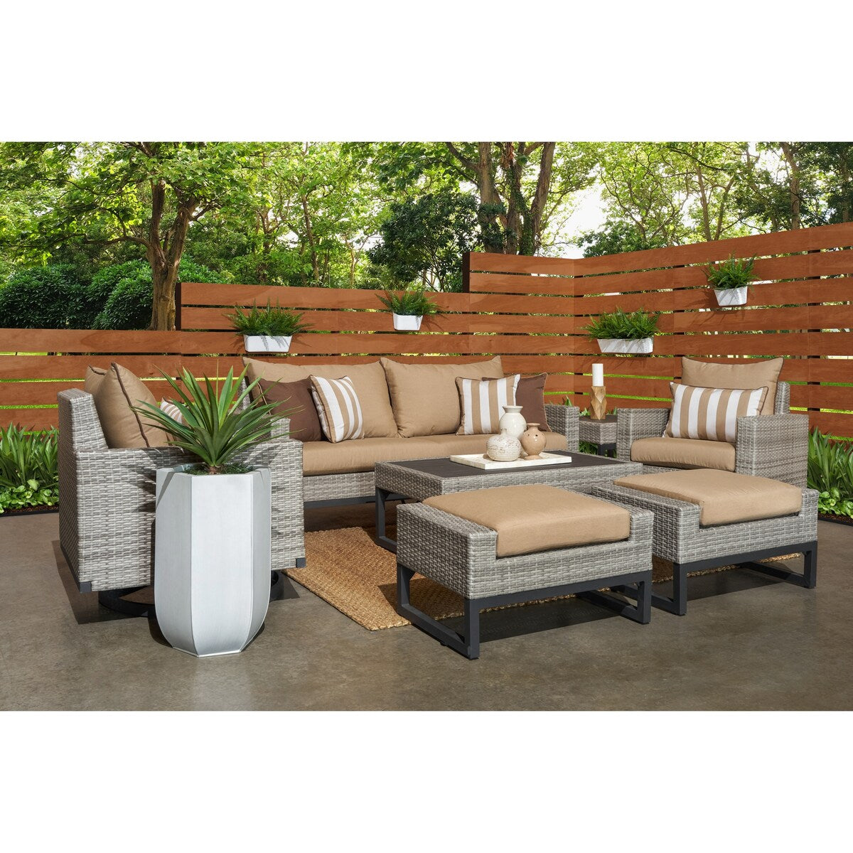 Set di sedute profonde Milo Gray Sunbrella da esterno, 7 pezzi, per patio