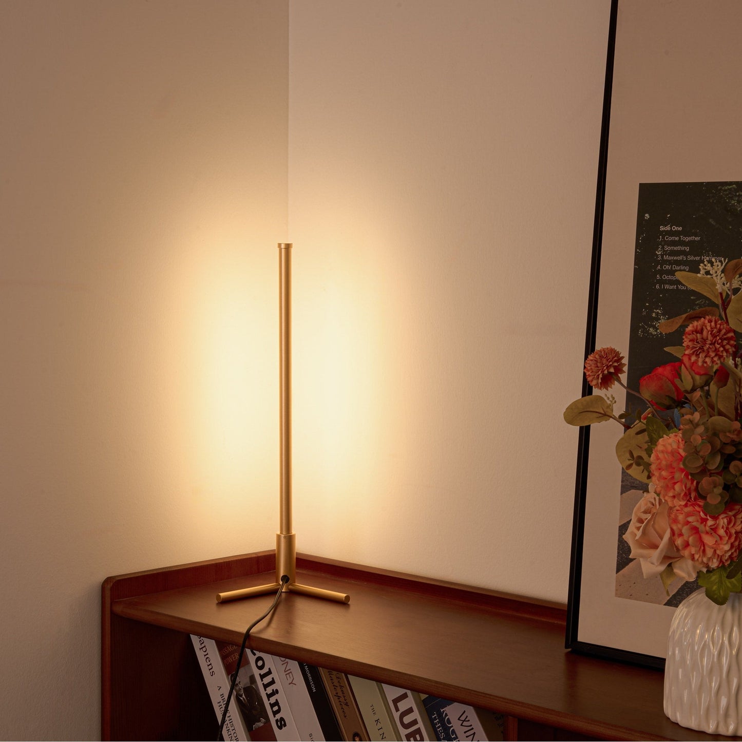 Lampada da scrivania a LED RGBCW minimalista, luce notturna da comodino