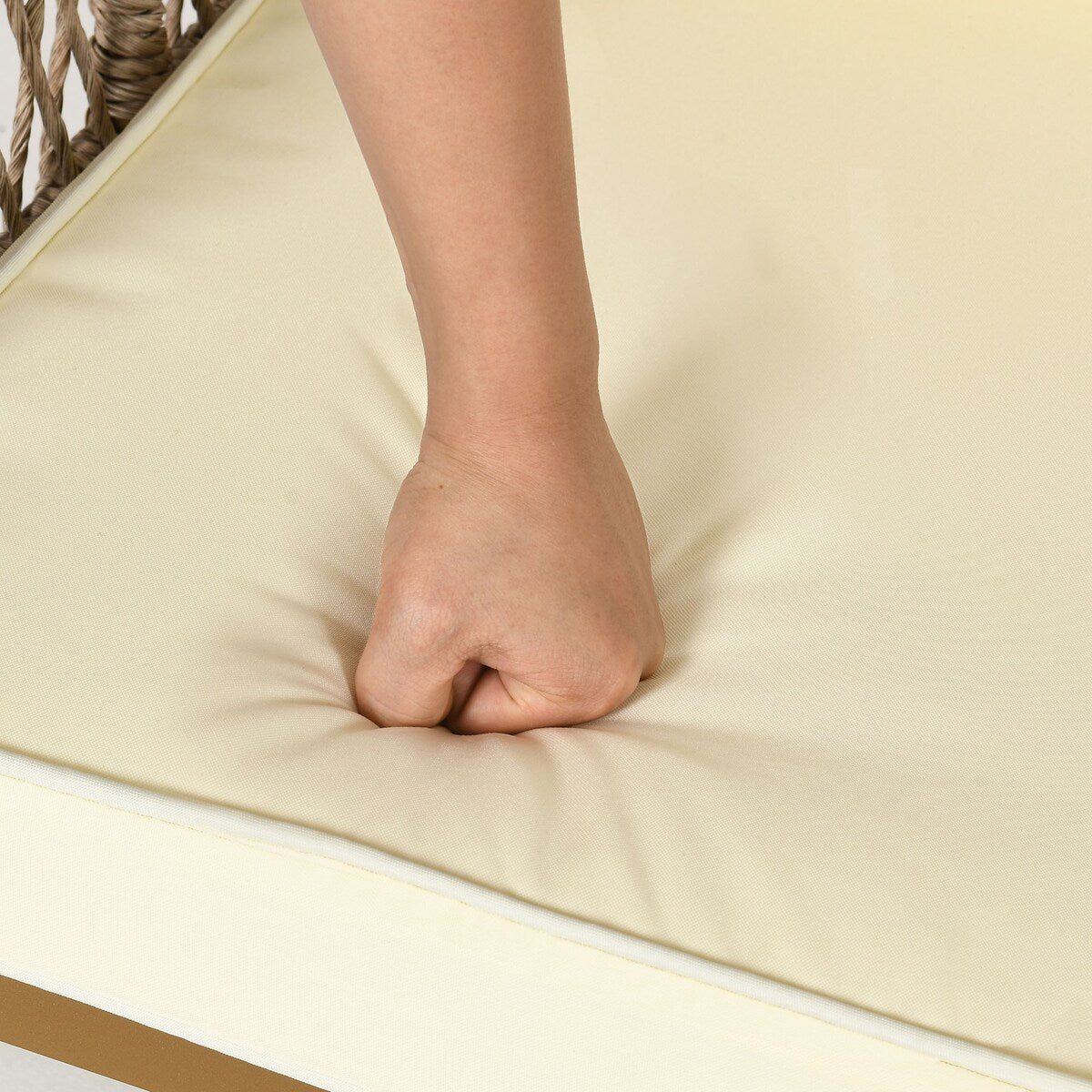 Set da conversazione per patio Moasis da 4 pezzi, divano componibile a L con cuscini e tavolino laterale