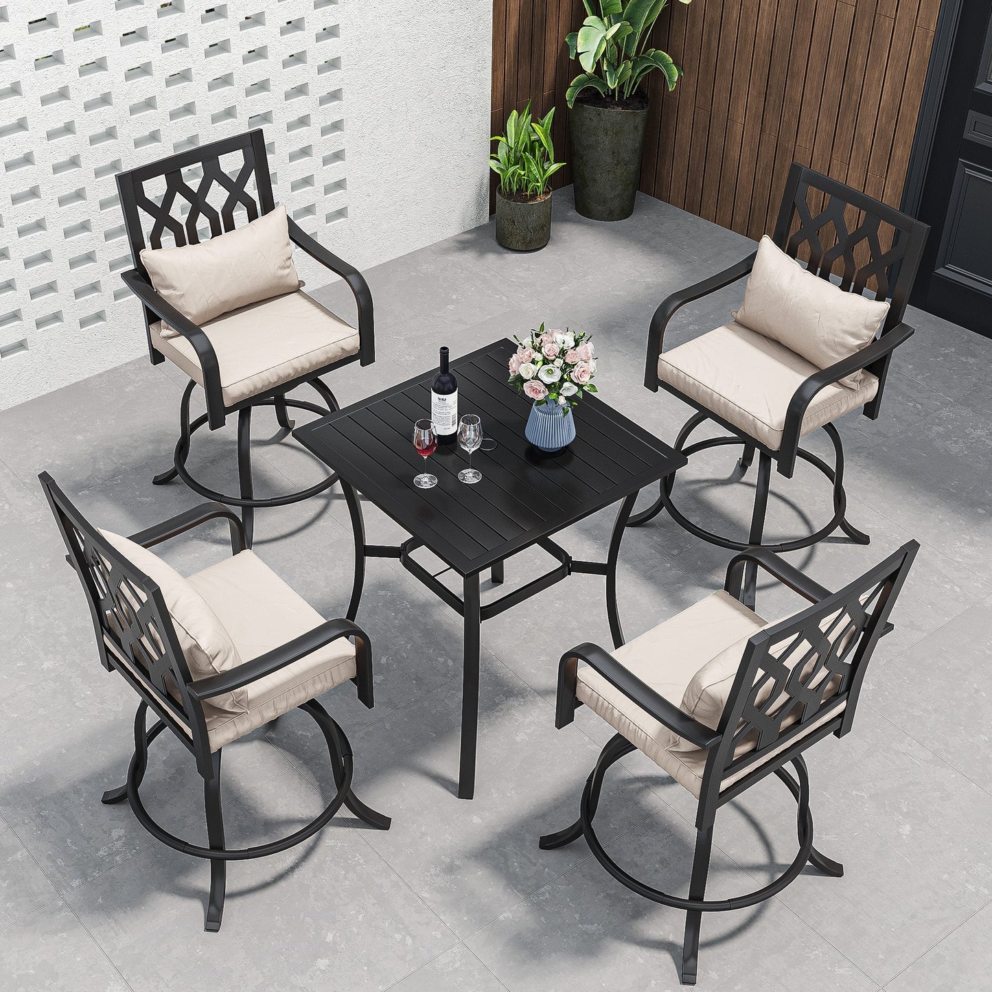 Set da pranzo girevole per esterni con sedie imbottite da 29 W, tavolo da patio