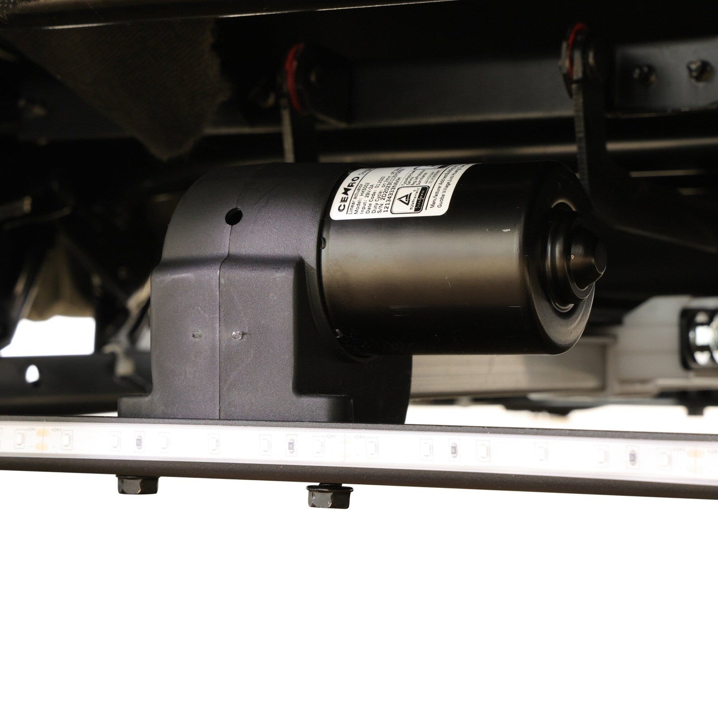 Poltrona reclinabile moderna in pelle traspirante con illuminazione ambientale e LED alimentato tramite USB