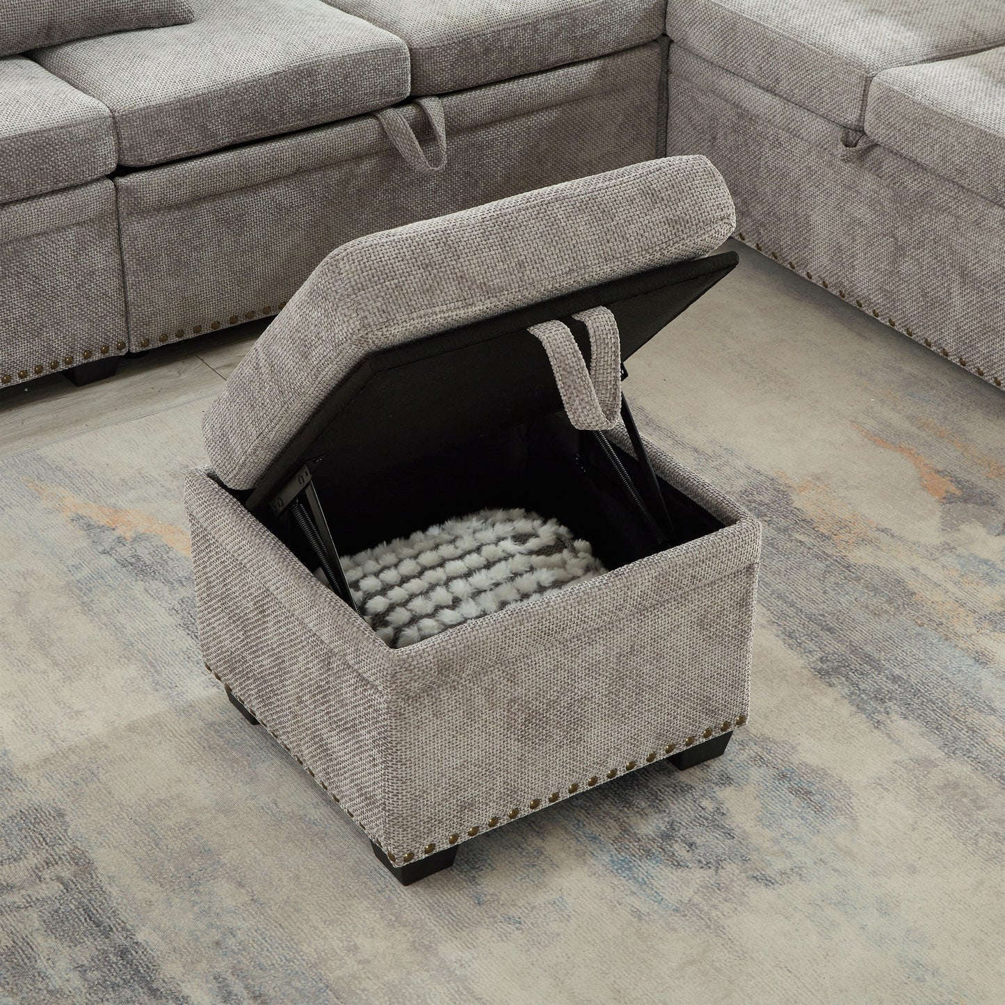 Divano componibile moderno a L in ciniglia con divano letto estraibile, sedute contenitore, pouf e 2 cuscini per soggiorno