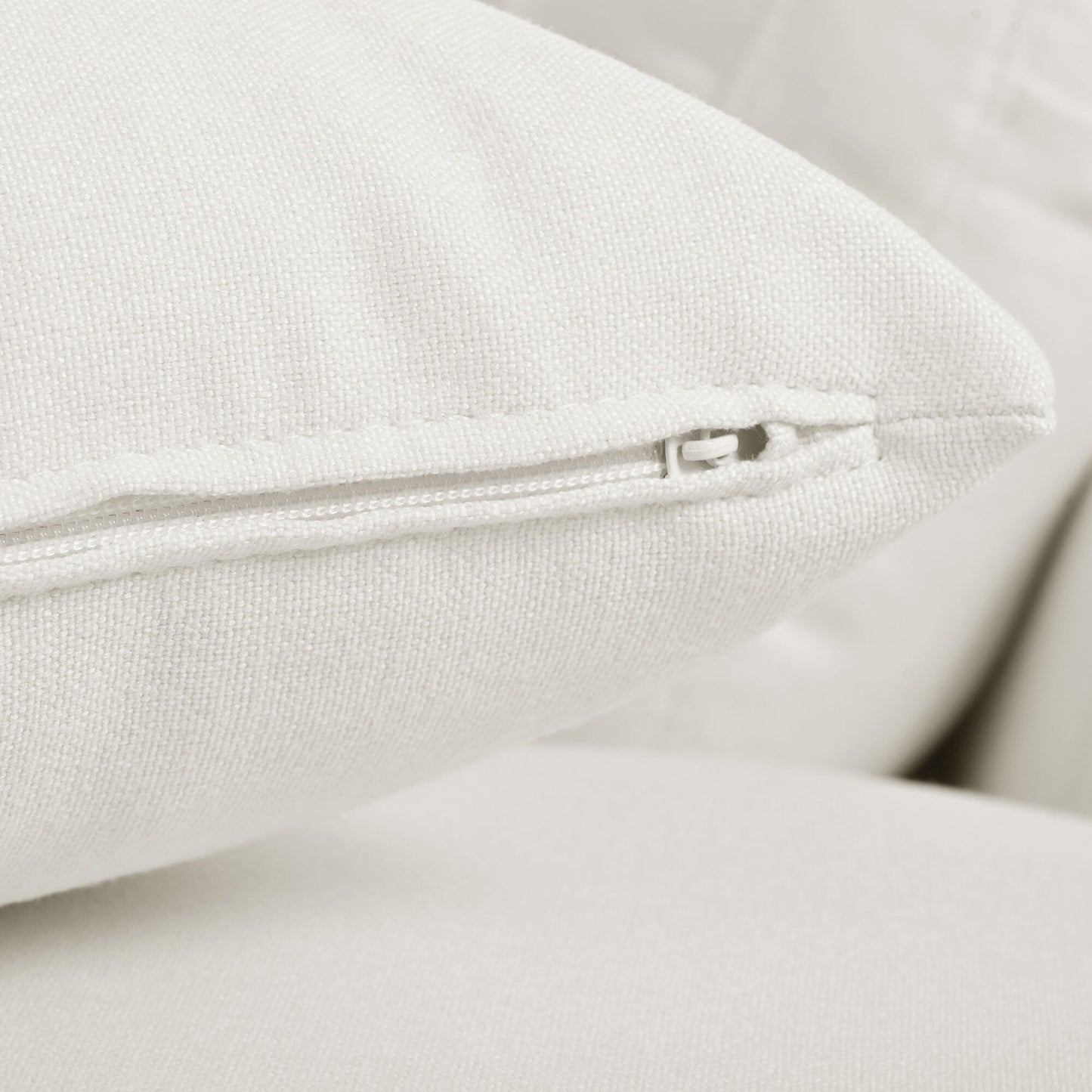 Divano componibile moderno a forma di U con pouf e cuscini rimovibili per il soggiorno