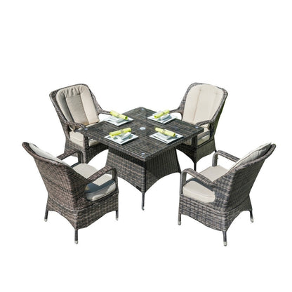 Set da pranzo moderno da patio in alluminio e vimini da 5 pezzi con tavolo con piano in vetro quadrato e 4 sedie