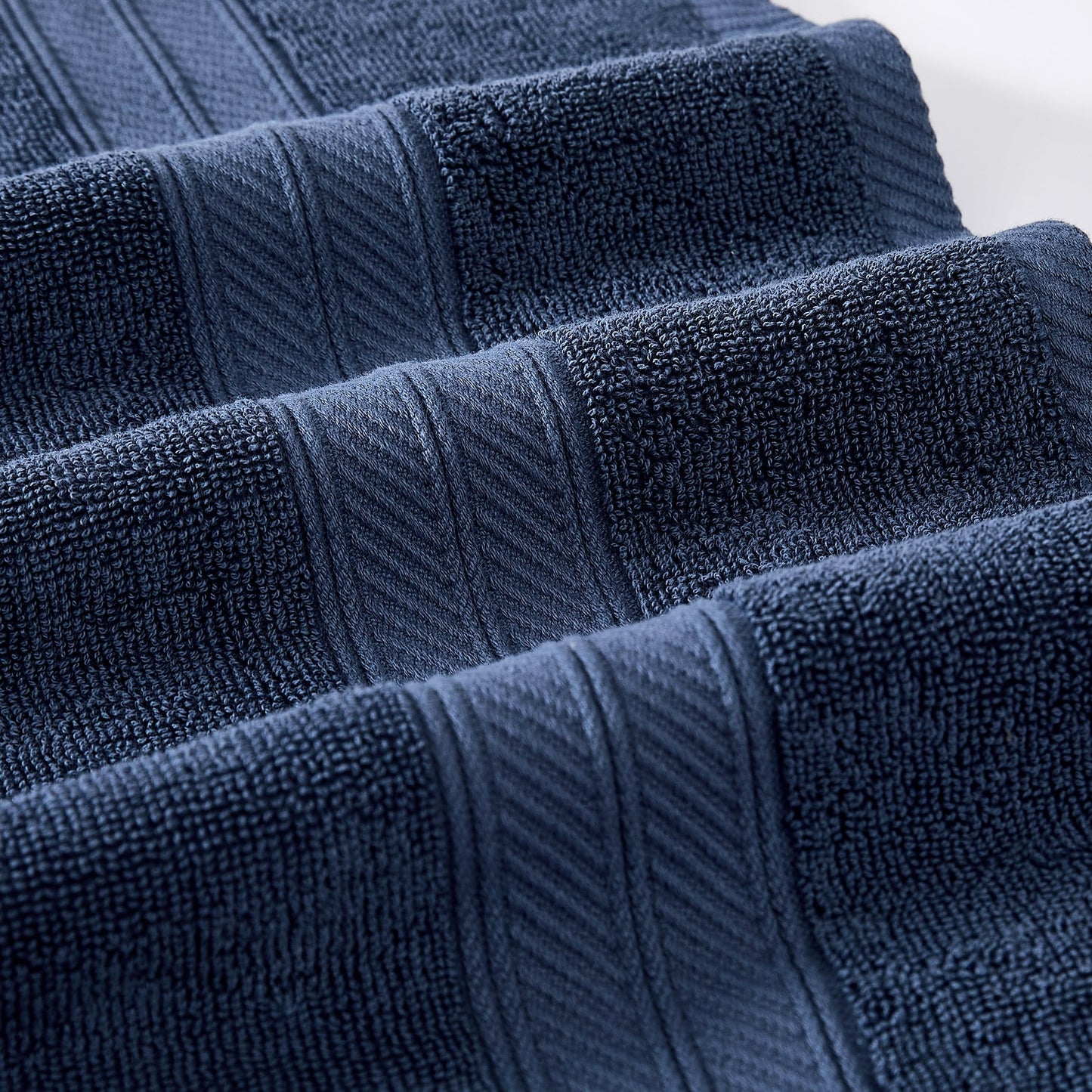 Set di 6 asciugamani jacquard tinti in filo Modern Threads Trefoil Filigree