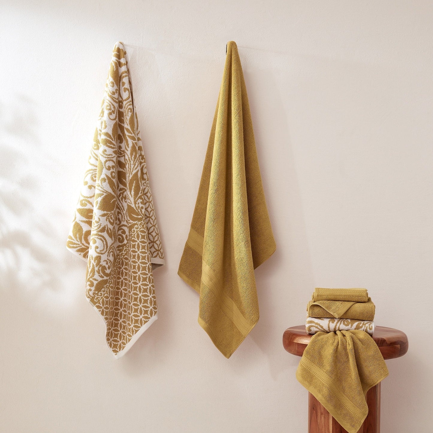 Set di 6 asciugamani jacquard tinti in filo Modern Threads Trefoil Filigree