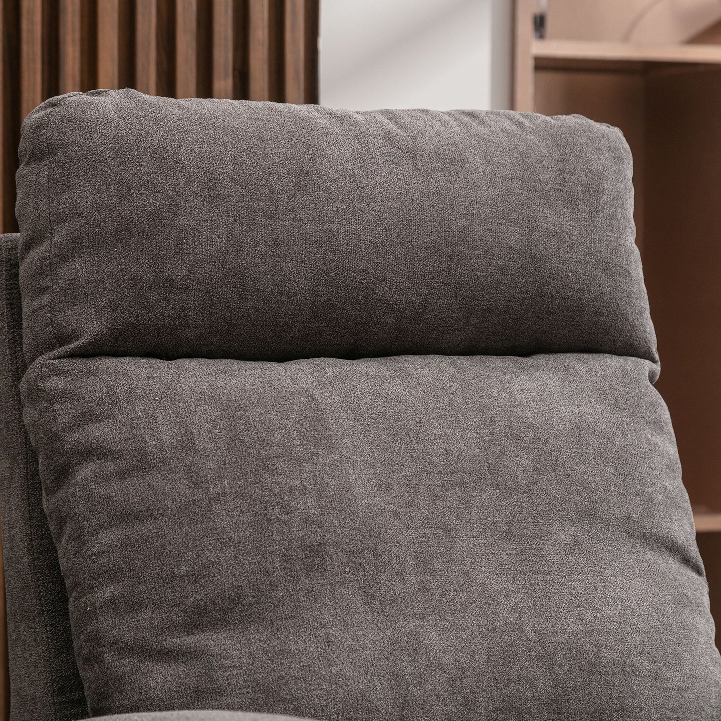 Moderna sedia a dondolo girevole imbottita per la cameretta dei bambini