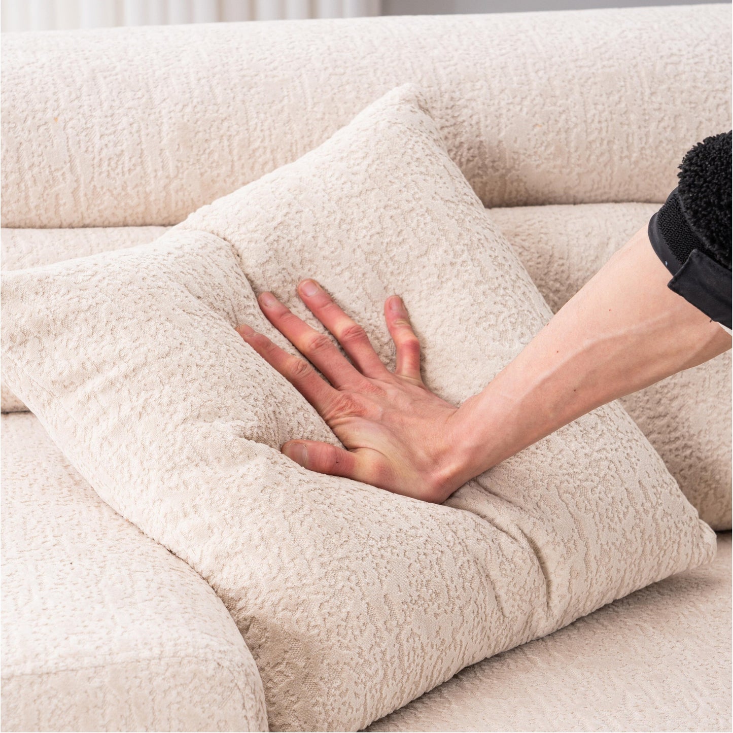 Divano componibile modulare moderno a 4 posti in ciniglia effetto legno con 2 cuscini per soggiorno e appartamento