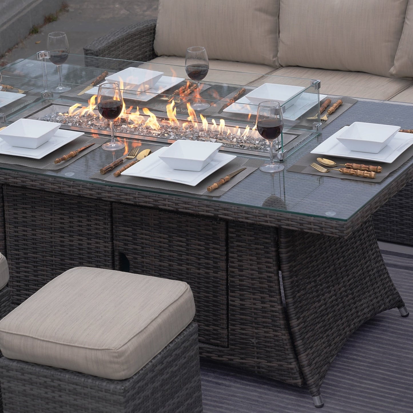 Set da pranzo con braciere per conversazione all'aperto Morden in vimini/acciaio da 7 pezzi