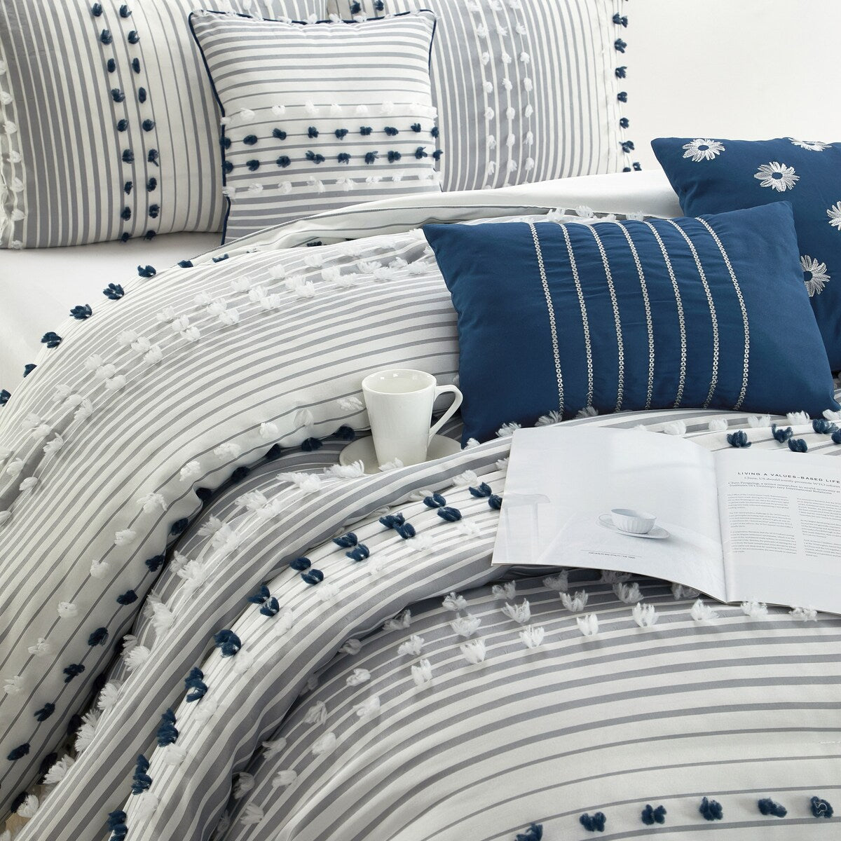 Set copripiumino moderno a righe Jessy di Nanshing, 7 pezzi