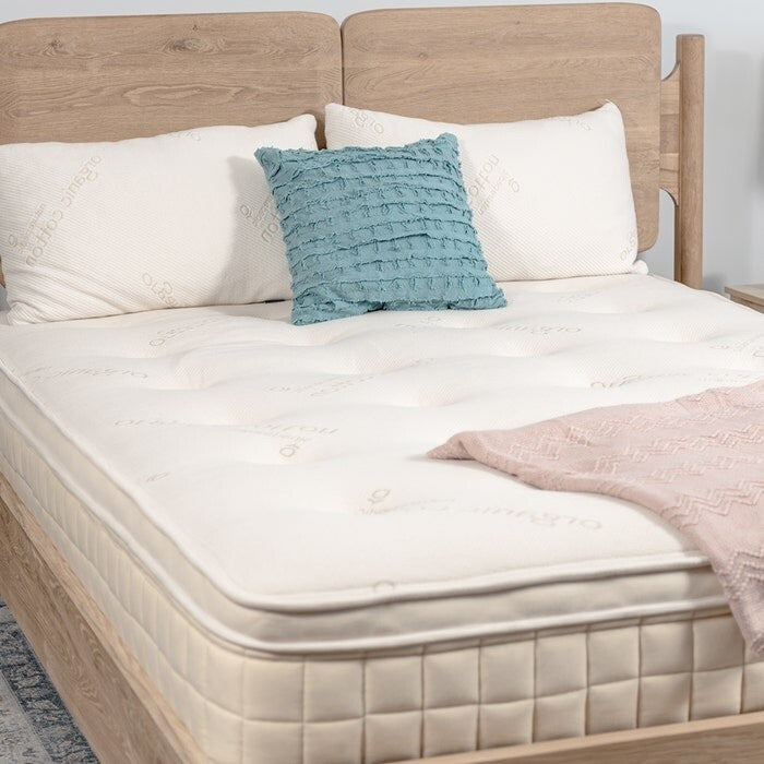 Materasso con rivestimento superiore organico Naturepedic Concerto