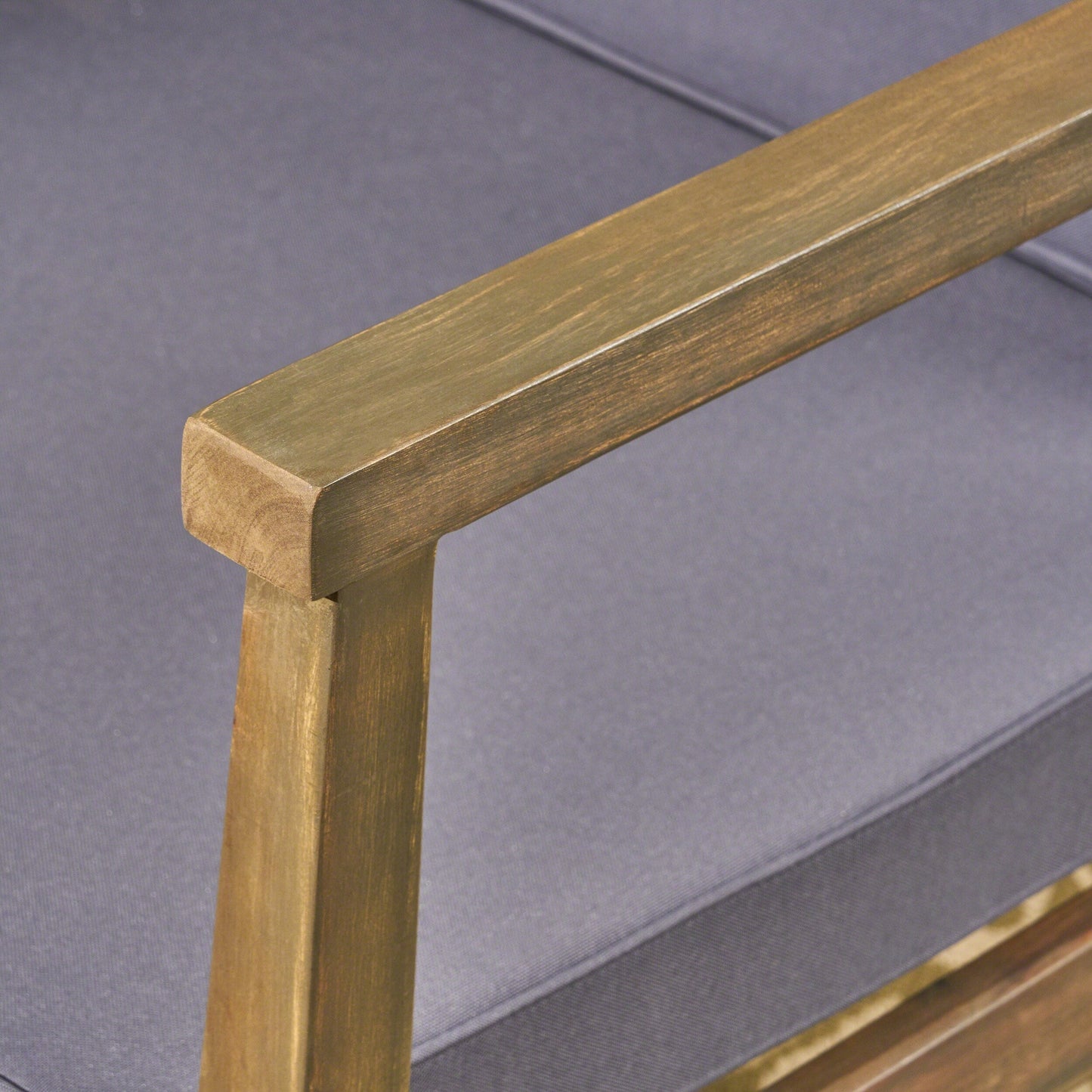 Sedie da esterno in legno di acacia con cuscini Newbury (set da 2) di Christopher Knight Home