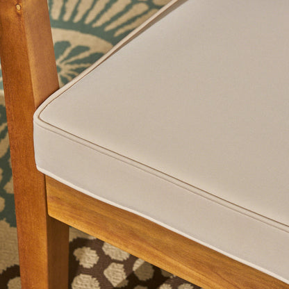 Sedie da esterno in legno di acacia con cuscini Newbury (set da 2) di Christopher Knight Home