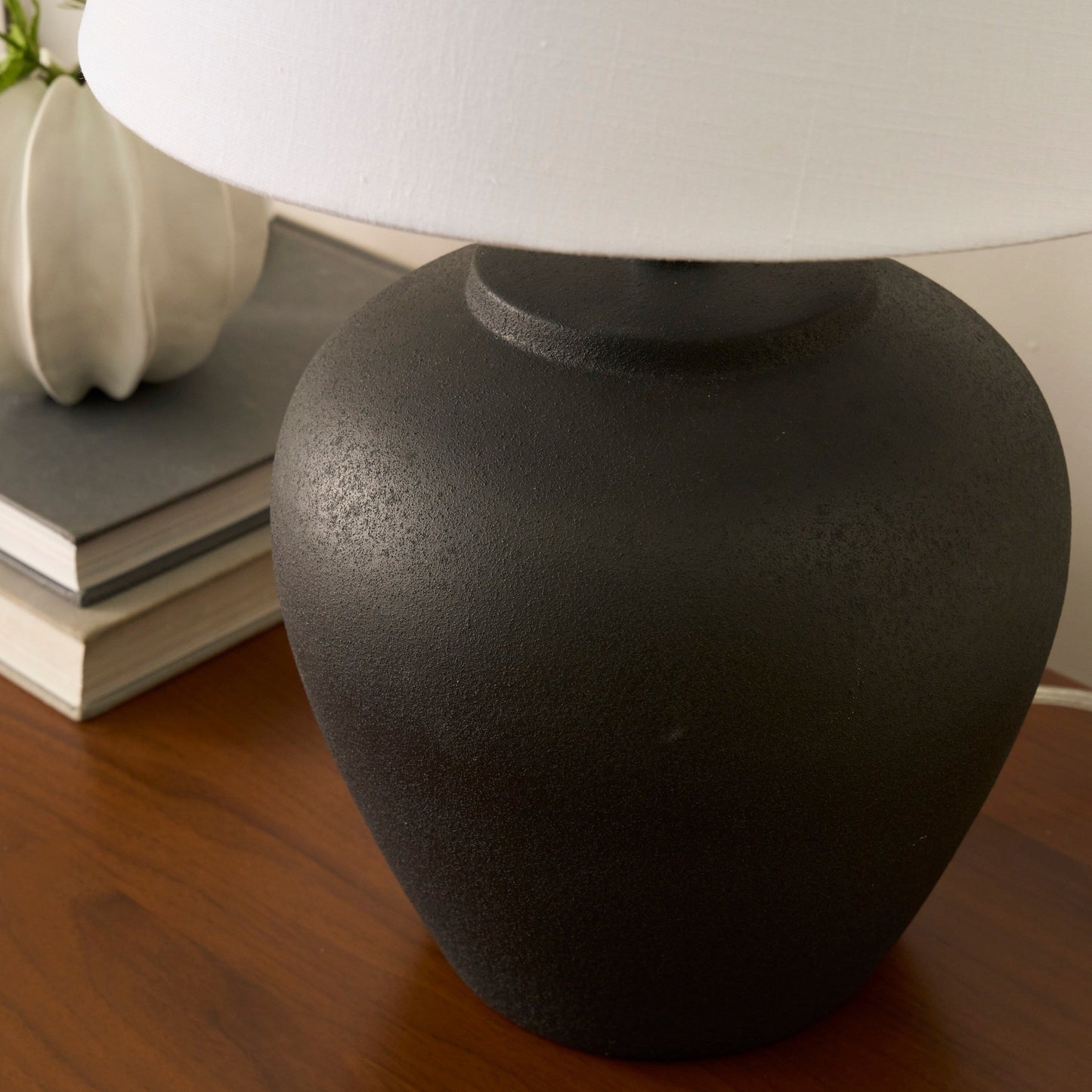 Lampada da tavolo rustica in ceramica Nourison 20