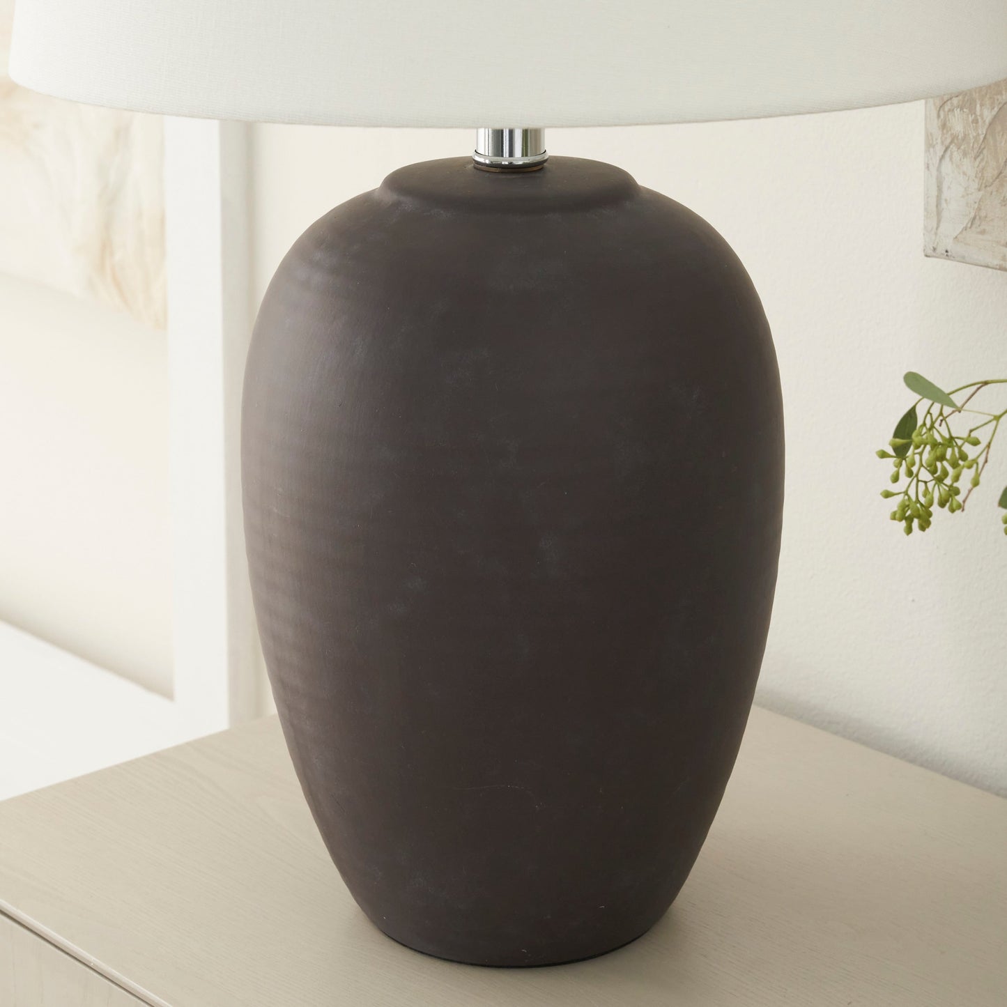 Lampada da tavolo in ceramica non smaltata Nourison 23