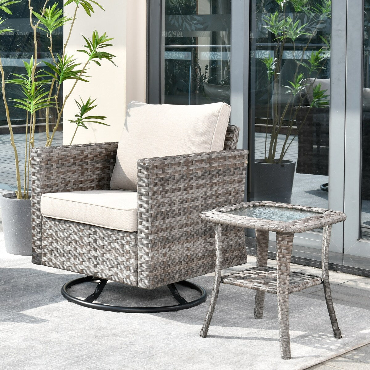 Set da conversazione con tavolino e sedia a dondolo girevole in vimini OVIOS da 2 pezzi