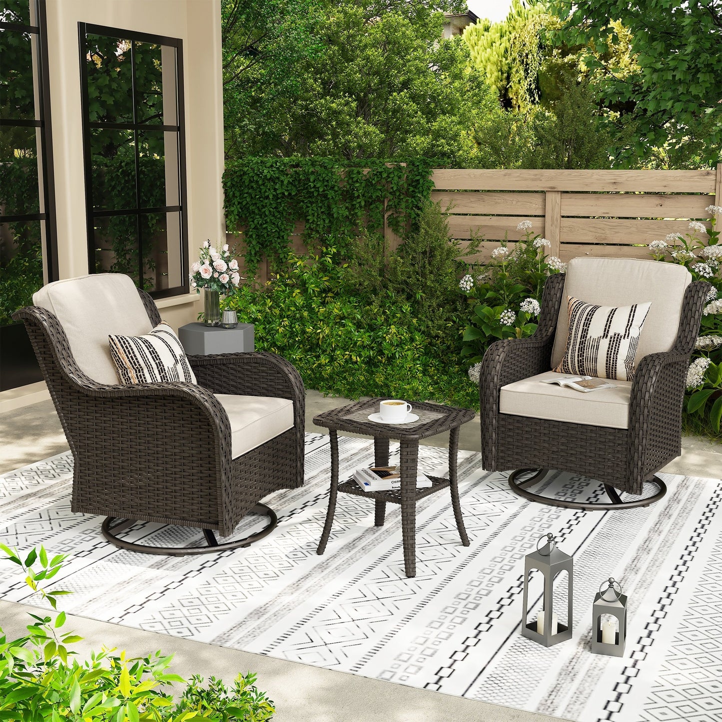 Set di 3 sedie girevoli in vimini per patio OVIOS