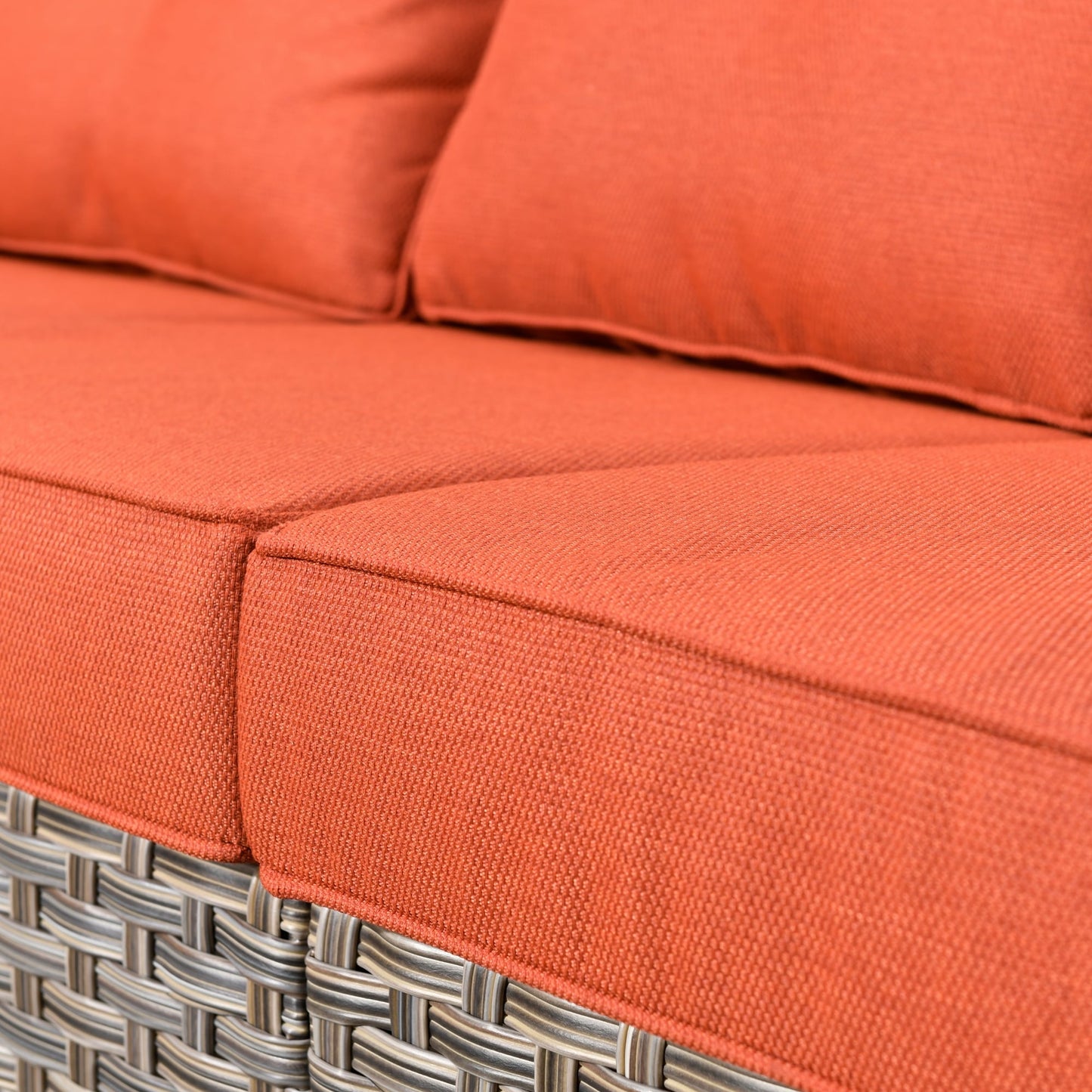 Set da conversazione in vimini da patio OVIOS da 5 pezzi con tavolo da fuoco