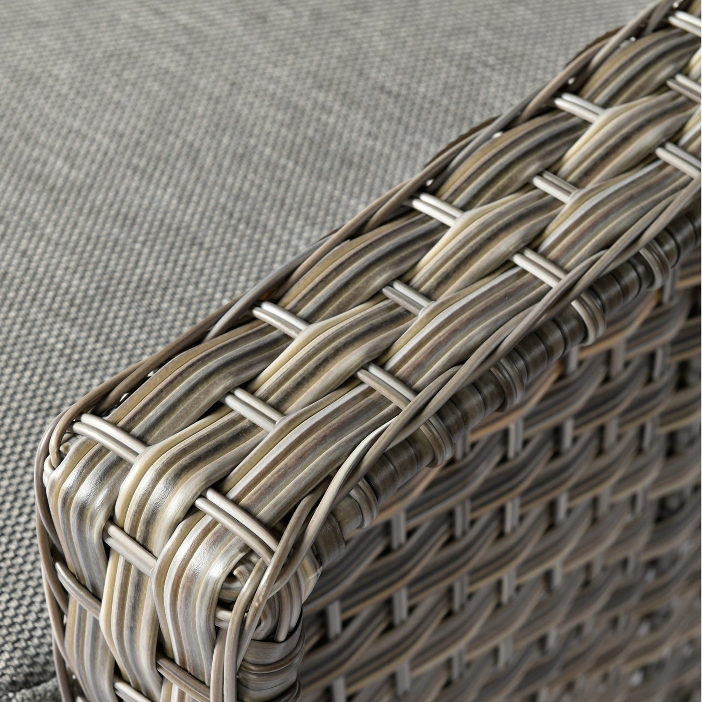 Set da conversazione in vimini da patio OVIOS da 5 pezzi con tavolo da fuoco