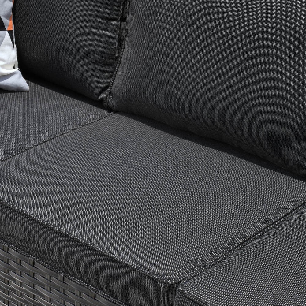 Set di mobili da conversazione in vimini da giardino OVIOS da 8 pezzi con sedie girevoli