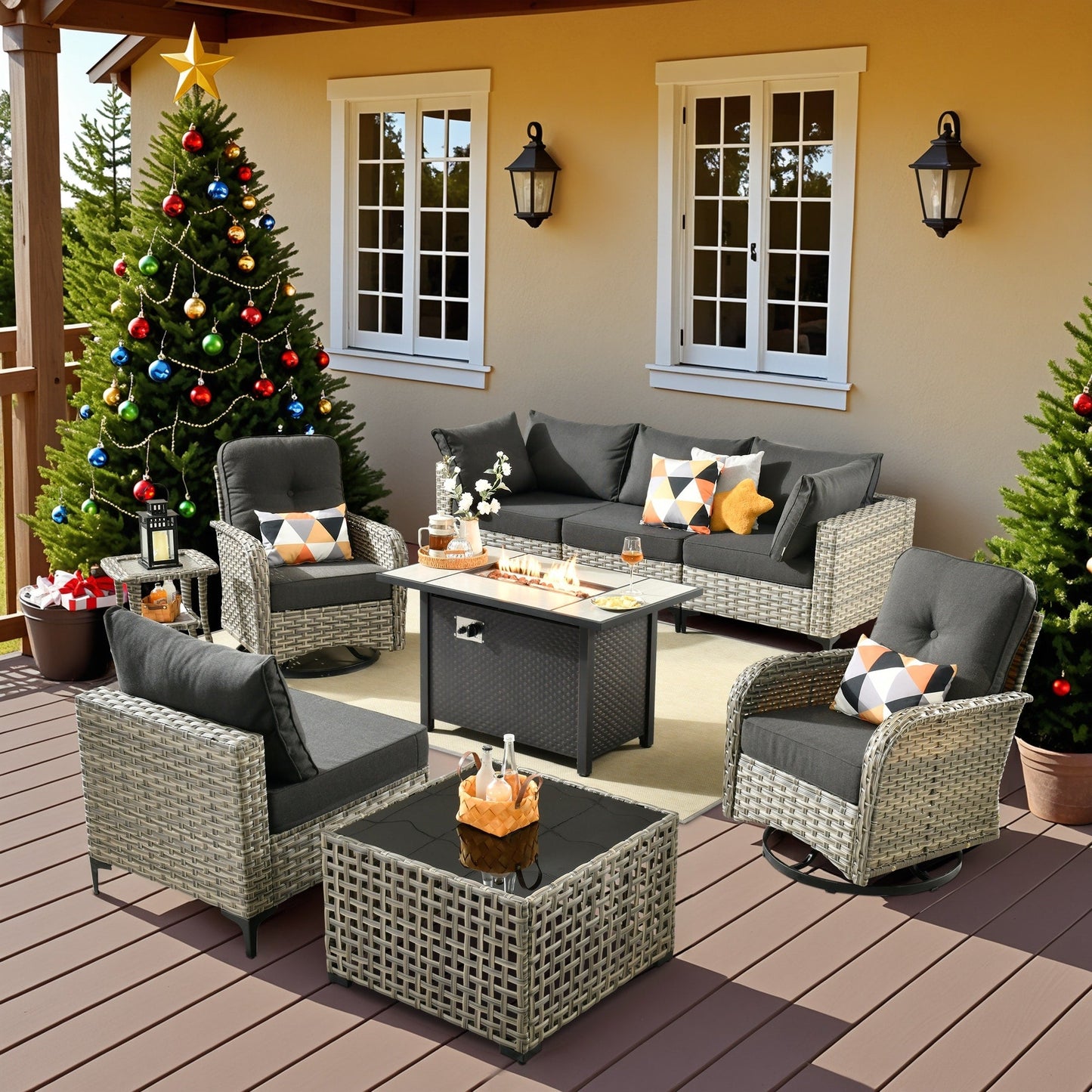 Set di 9 sedie girevoli in vimini per esterni OVIOS con tavolo da fuoco