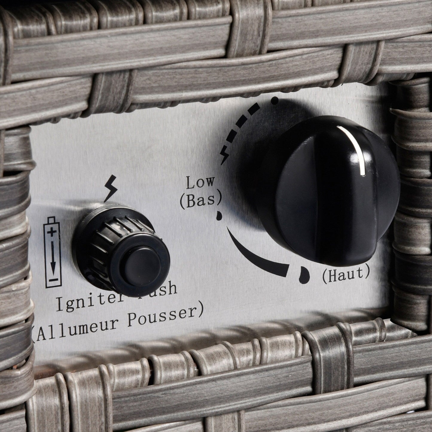 Set di mobili da giardino OVIOS in vimini grigio da 6 pezzi con braciere rettangolare