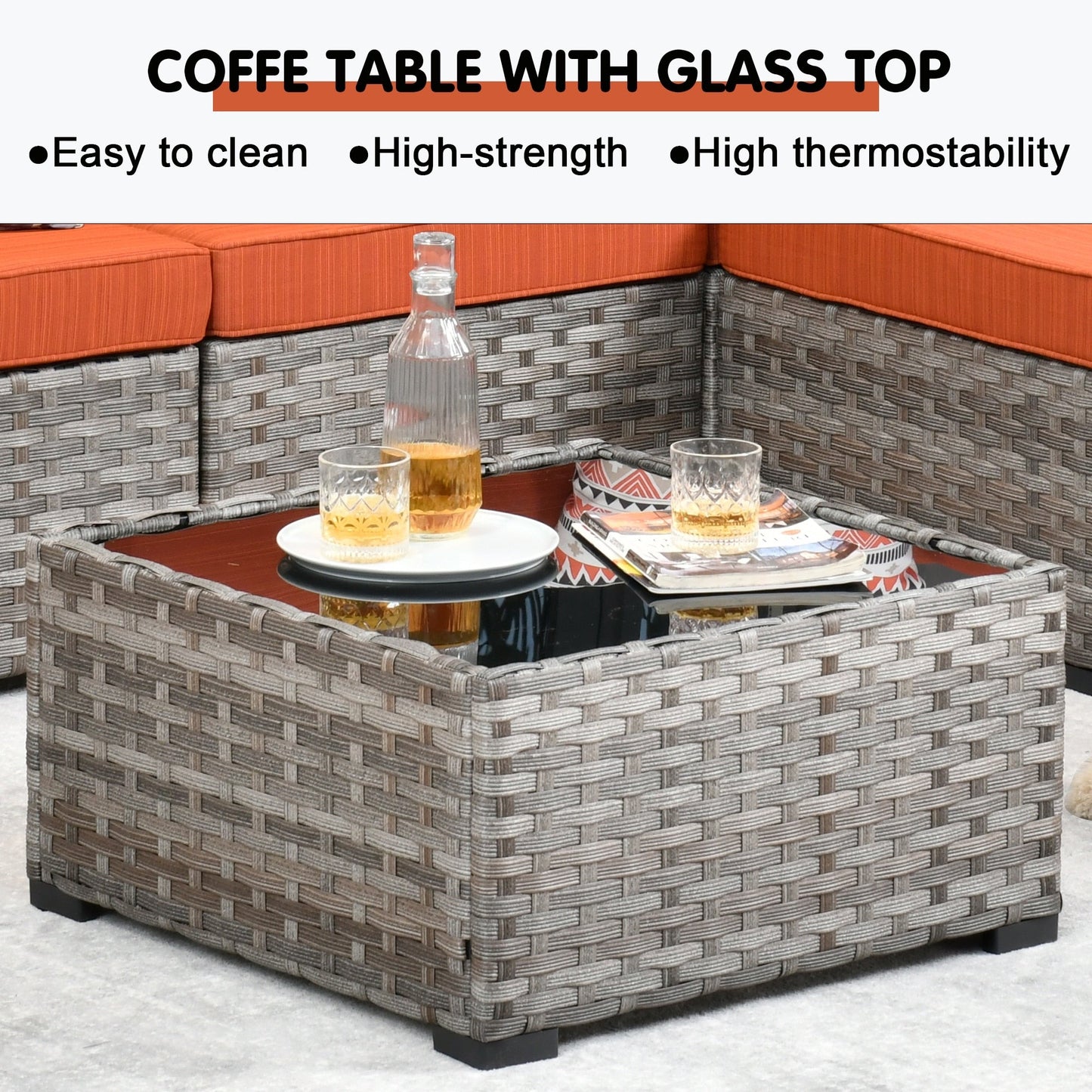 Set di 9 sedie a dondolo girevoli in vimini per patio OVIOS con tavoli con piano in vetro