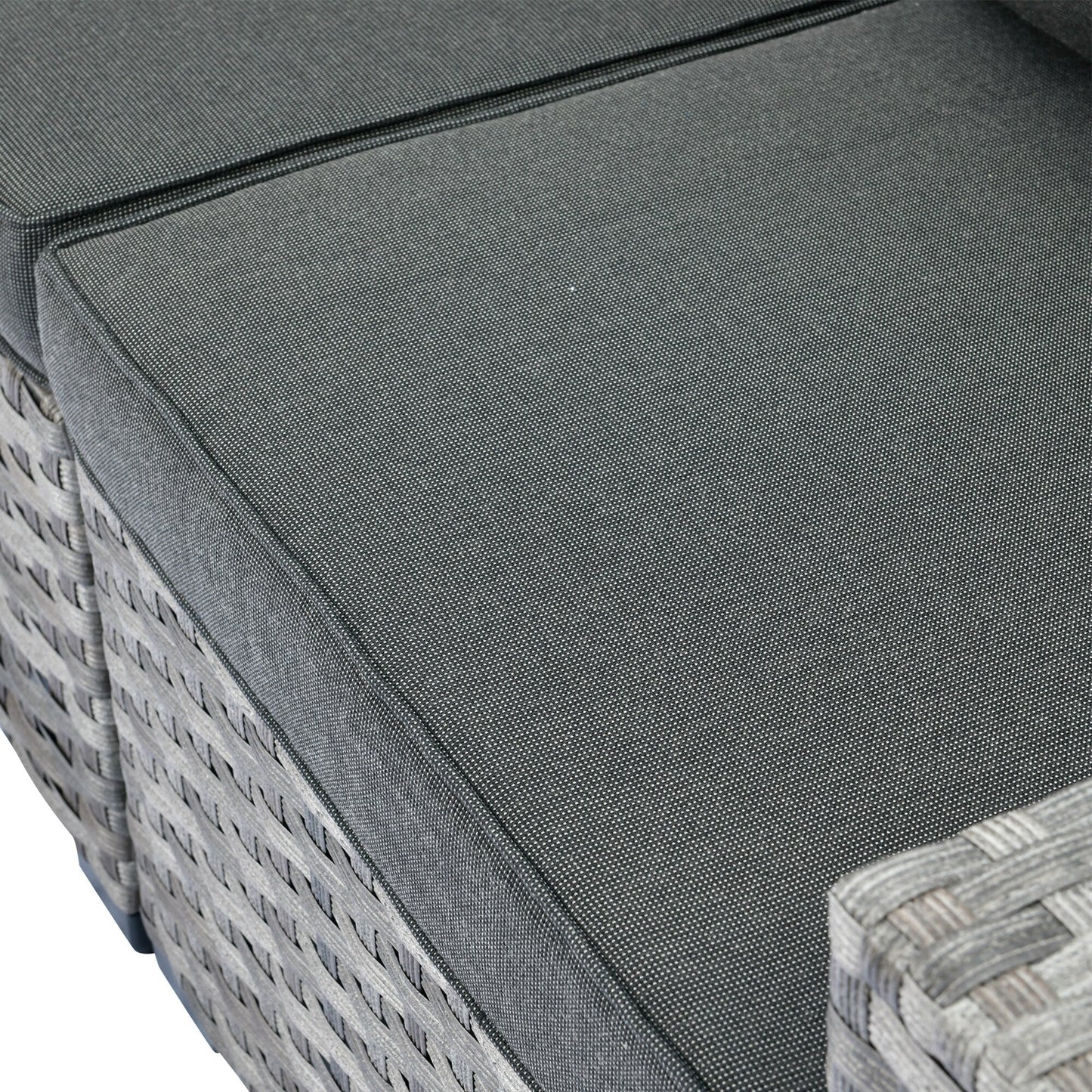 Set di 9 sedie a dondolo girevoli in vimini per patio OVIOS con tavoli con piano in vetro