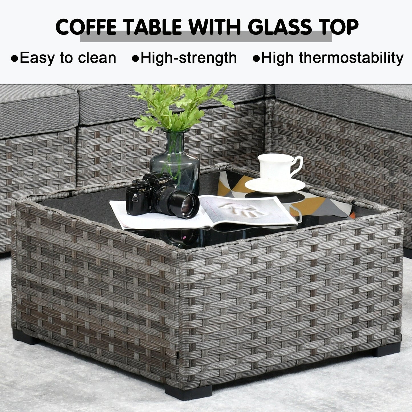 Set di 9 sedie a dondolo girevoli in vimini per patio OVIOS con tavoli con piano in vetro