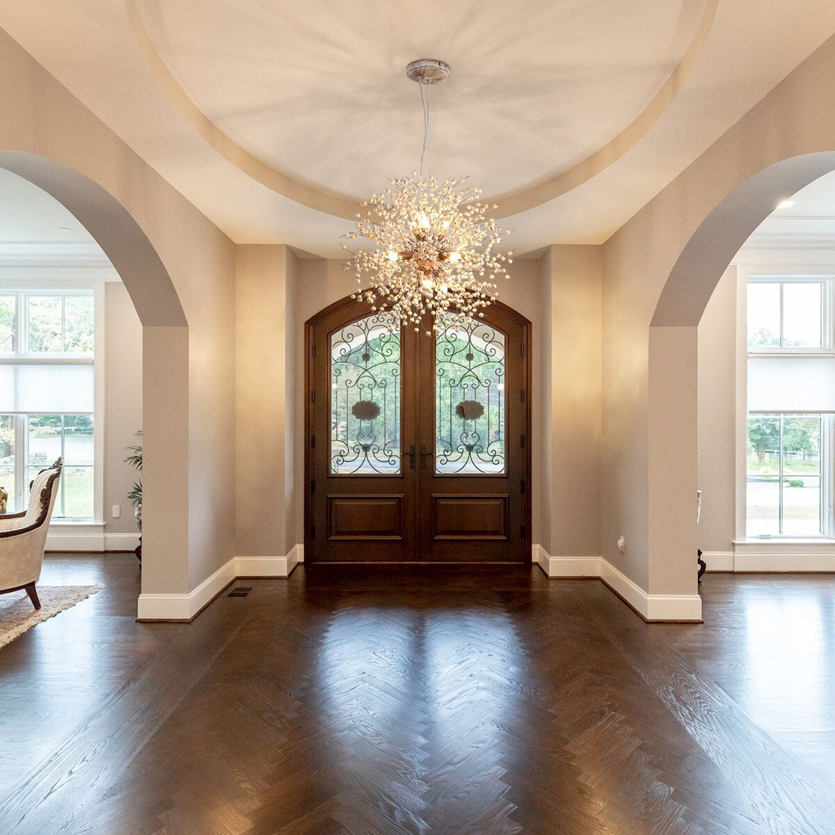 Lampadario moderno a forma di fuoco d'artificio Sputnik di OYIPRO con illuminazione a sospensione in cristallo