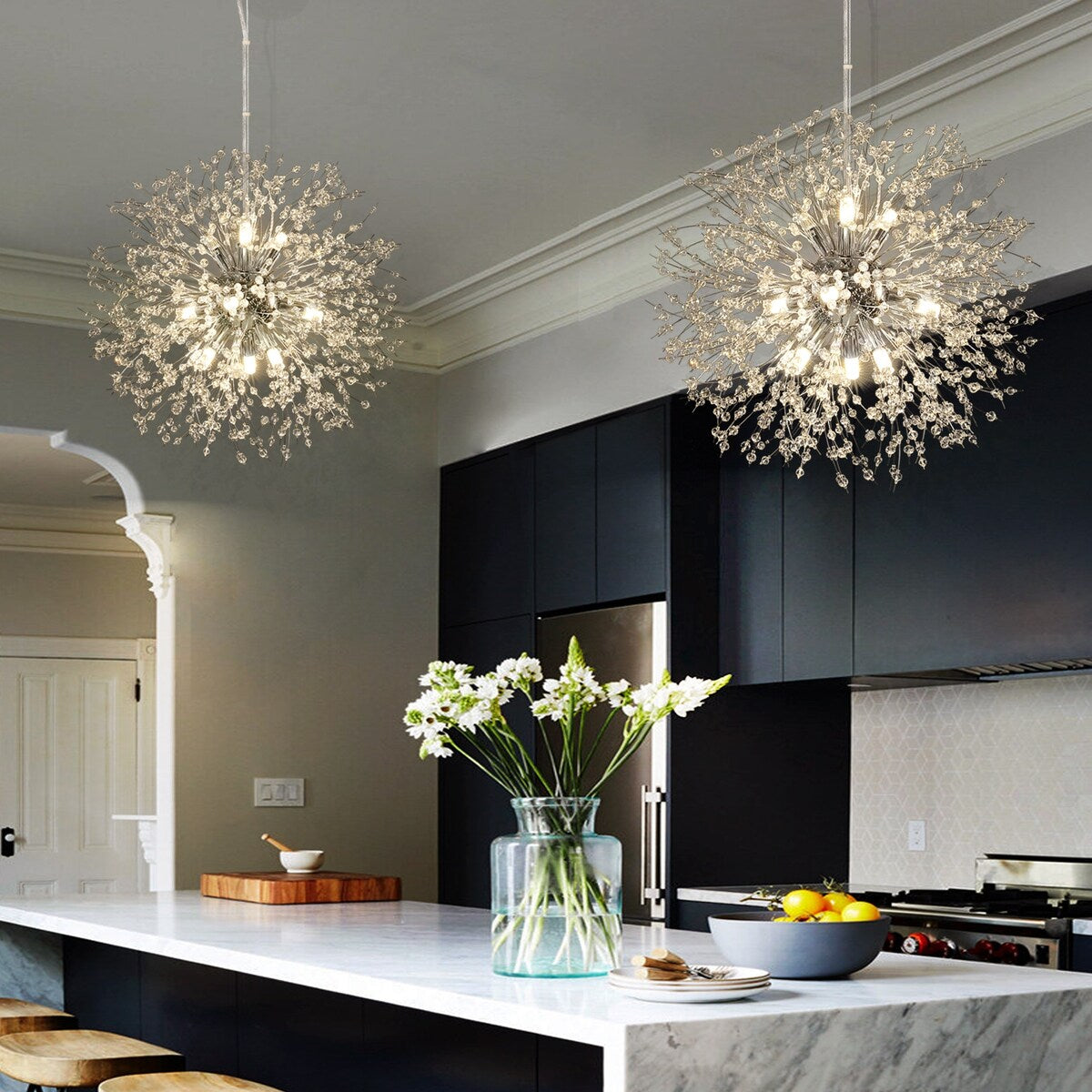 Lampadario moderno a forma di fuoco d'artificio Sputnik di OYIPRO con illuminazione a sospensione in cristallo