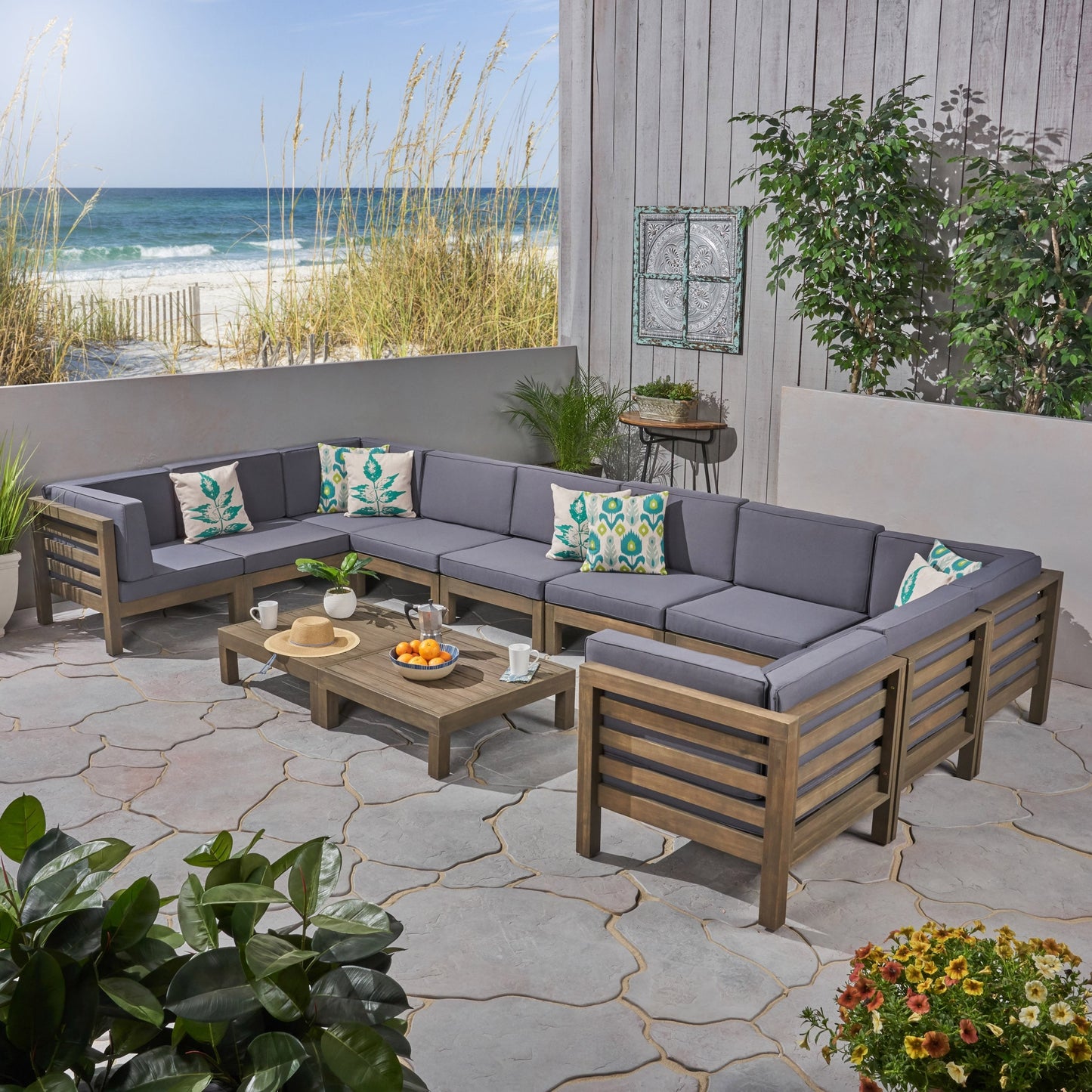 Set di divani componibili a U in legno di acacia Oana da esterno, 12 pezzi, di Christopher Knight Home