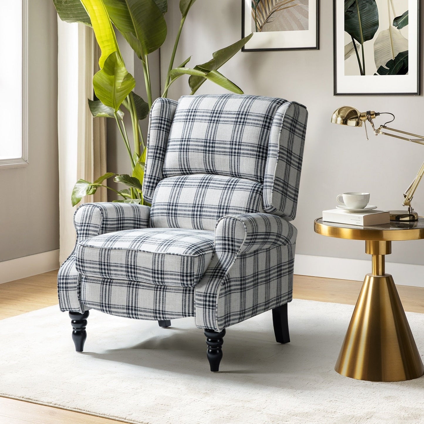 Poltrona reclinabile manuale classica imbottita Olympus con gambe in legno massello di HULALA HOME