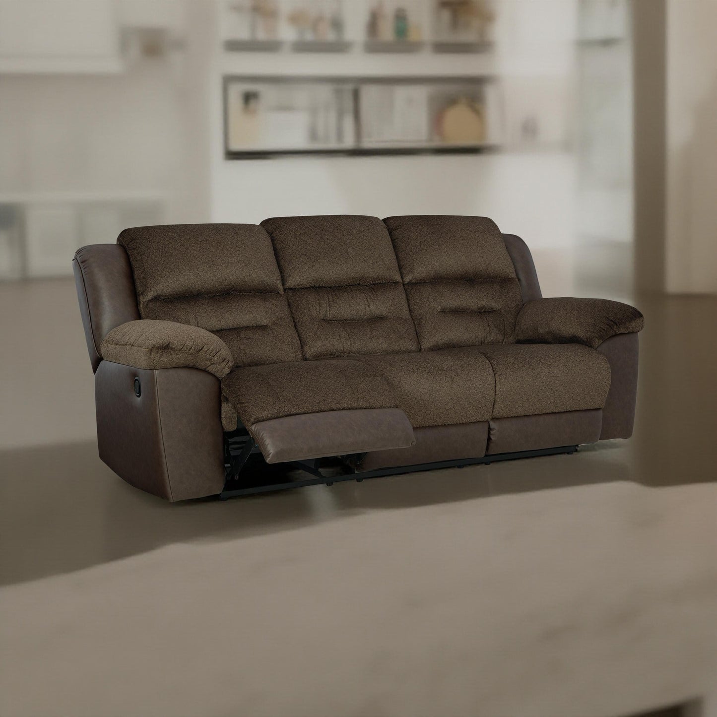 Divano reclinabile manuale Orman, in similpelle marrone cioccolato opaco, 91 pollici