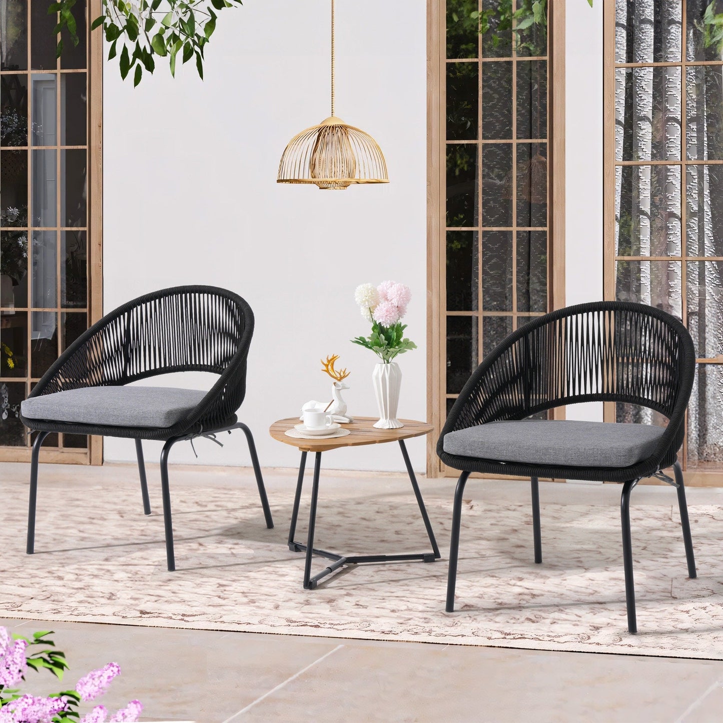 Set da salotto moderno con 3 sedie imbottite in vimini per esterni