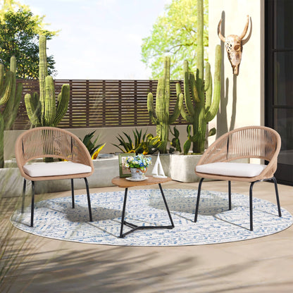 Set da salotto moderno con 3 sedie imbottite in vimini per esterni