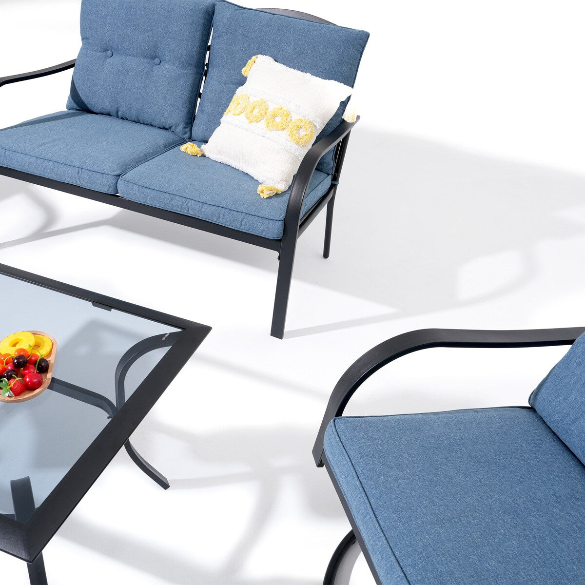 Gruppo di sedute da esterno per 4 persone, sedia girevole da patio con cuscini, tavolo in vetro temperato